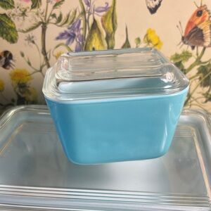 Turquoise very rare Pyrex refrigerator dish